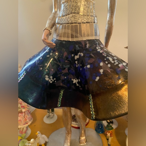 Vintage Statue Doll - Picture 3 of 6